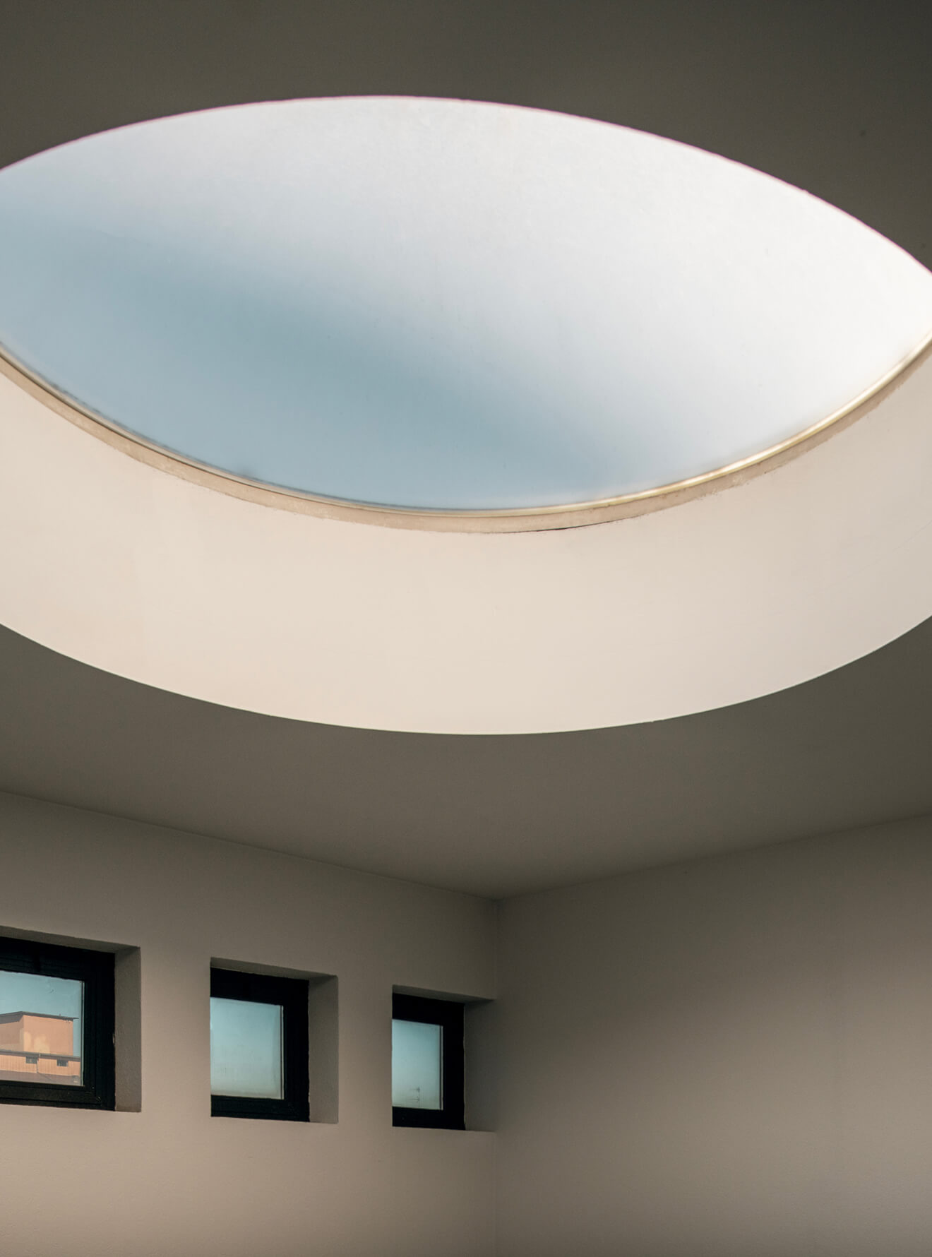 Chiesigardens-background-interior-windows-04